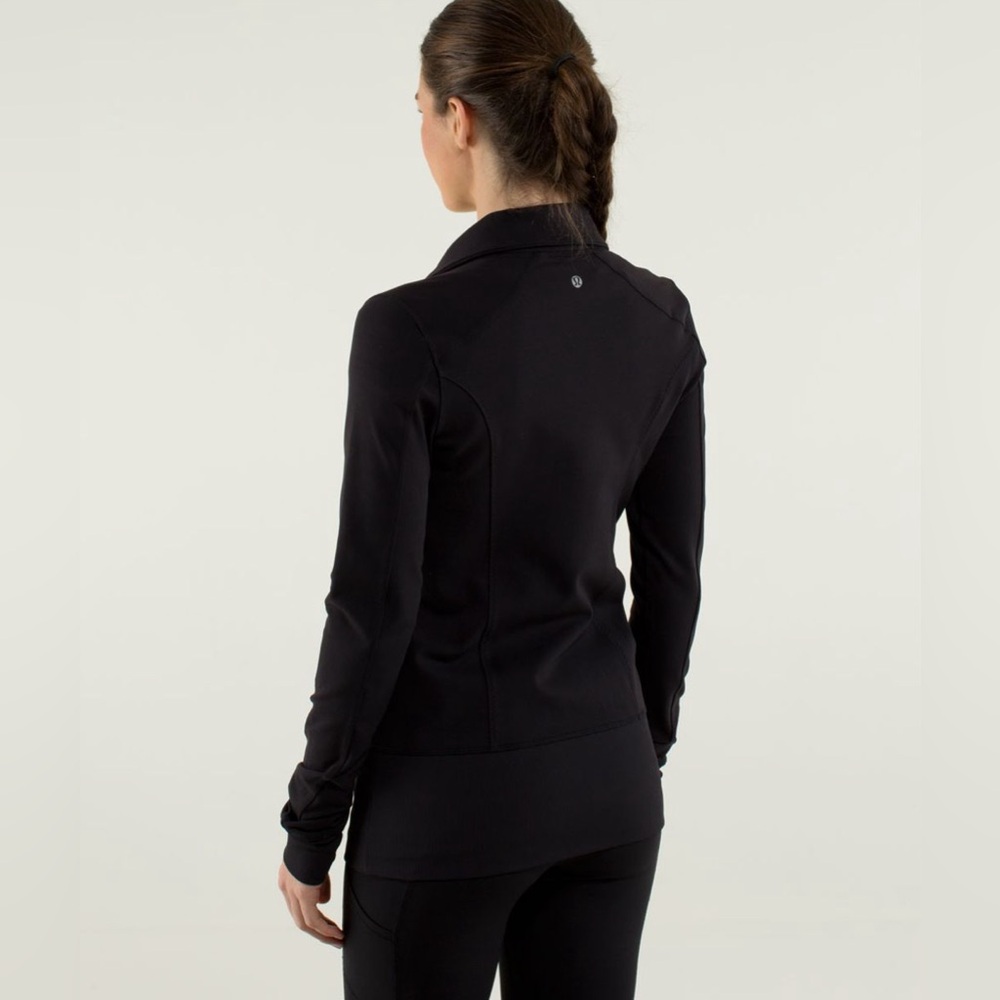 SPECIAL EDITION Lululemon Nice Asana Jacket *Ruffle in Black. Size 2.